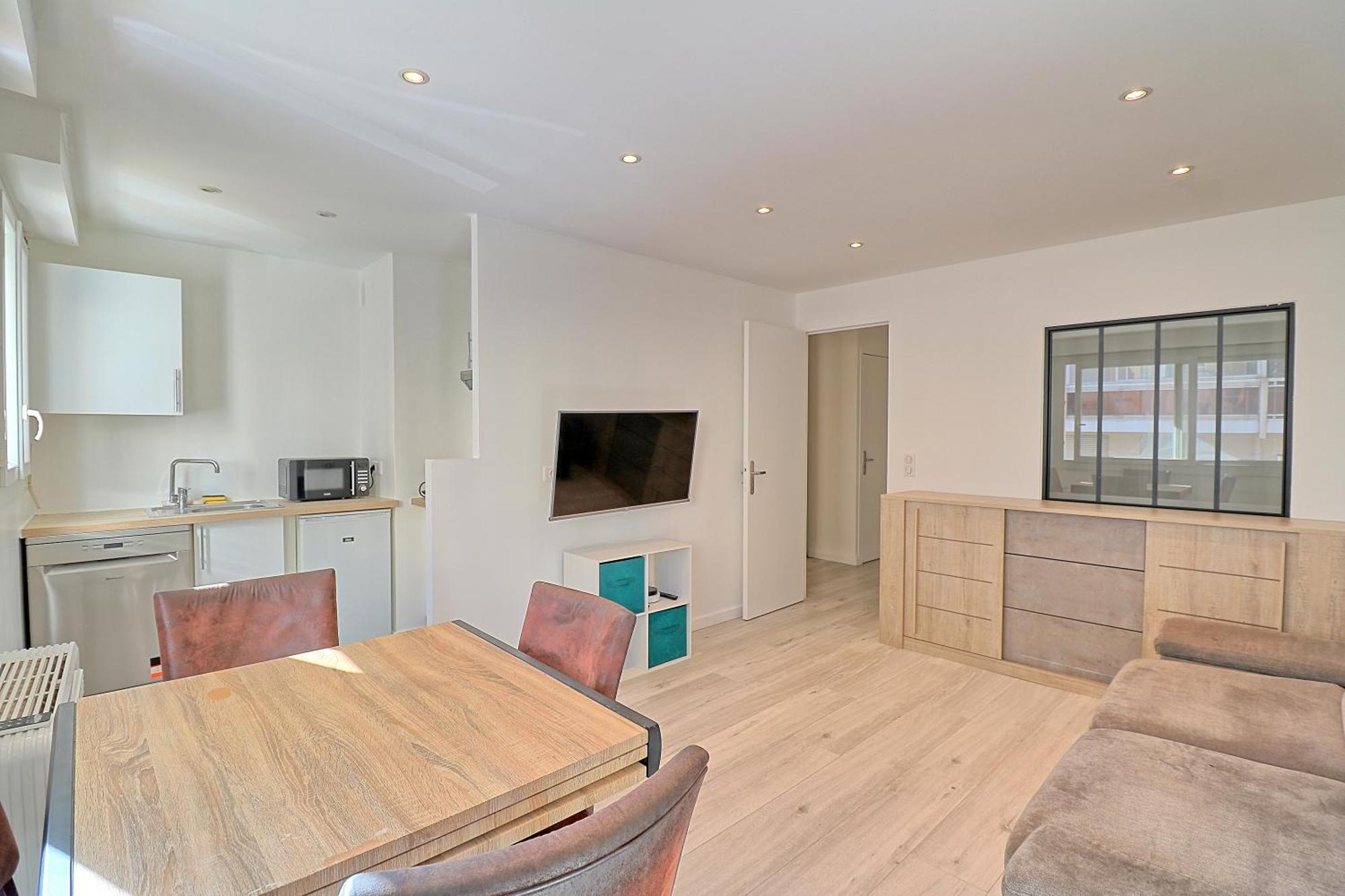 Appartement Plein Centre Proche Palais Et Plages คานส์ ภายนอก รูปภาพ